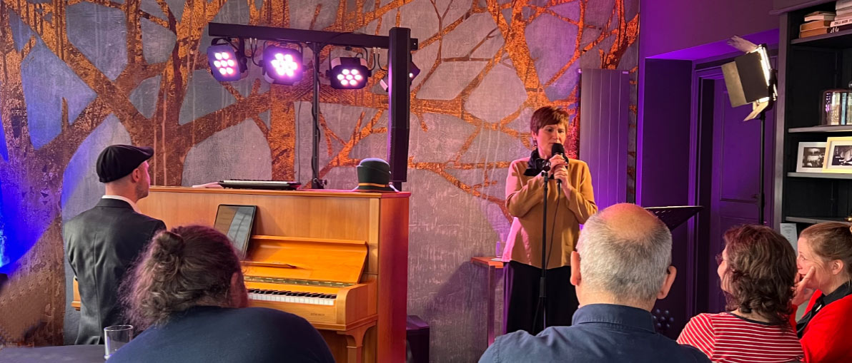Marta Doehler-Behzadi singt