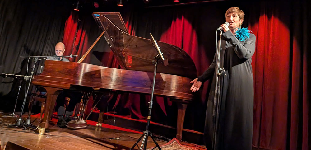 Marta Doehler-Behzadi singt